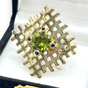Vintage Camille Lucie Signed Goldtone Lattice & Green Rhinestone Costume Ring